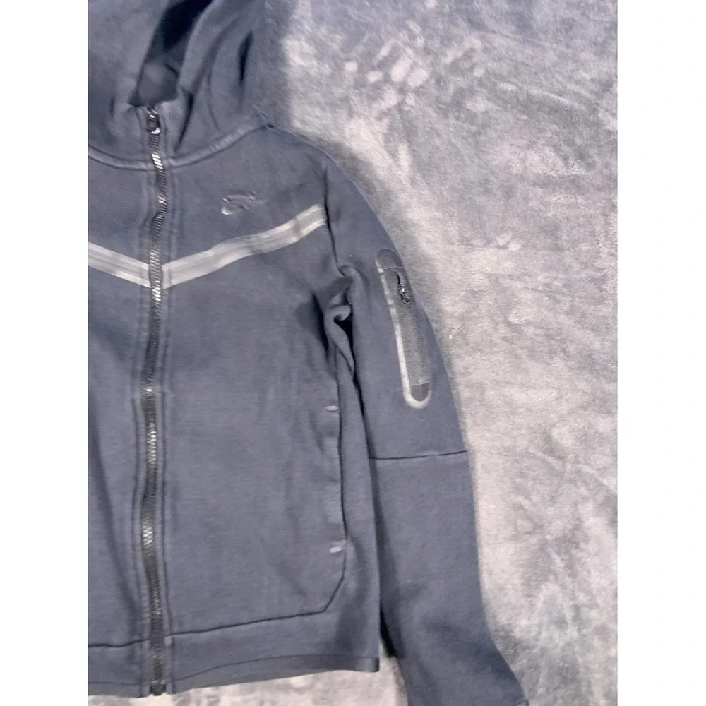 Nike Tech Fleece Boys Hoodie L Gray Zippered Sleeve Pocket Full Zip Athletic